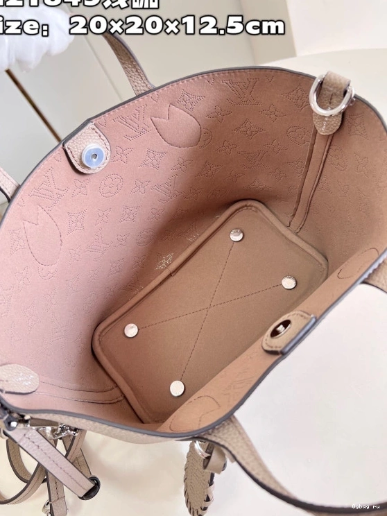 VUITTON LOUIS BLOSSOM PM 0819
